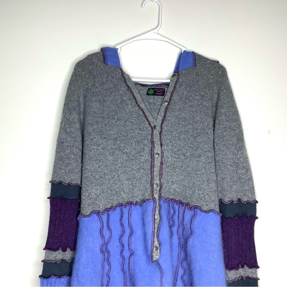 < Cosmic Garden Designs Wool Blend Color Block Shacket > - Picture 3 of 5